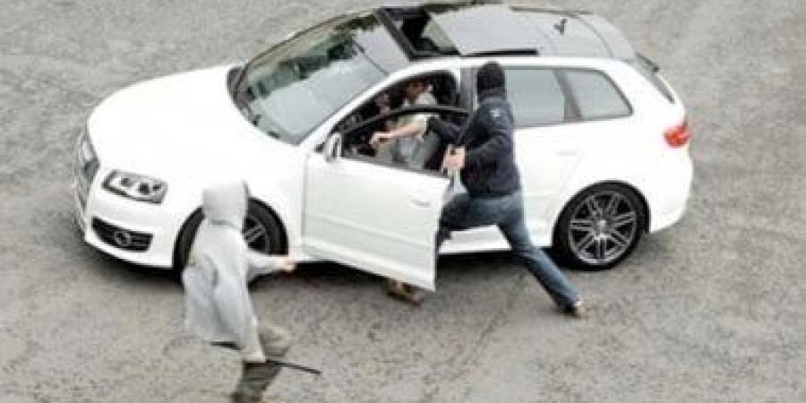 المتهمان بسرقة السيارات فى روض الفرج: ارتكبنا 10 وقائع بالمفتاح المصطنع
