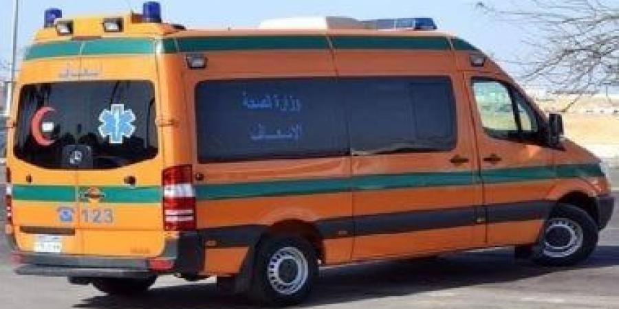 إصابة شخصين إثر انقلاب سيارة ملاكى بالطريق الدائرى